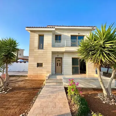 Lovely Pool Villa in Pyla
