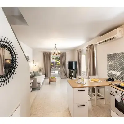 Anas Kiti Seaside Villa