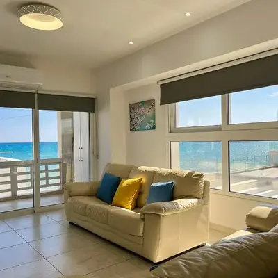 Larnaca BeachHouse