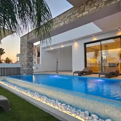 STAY Oasis Luxury Villas
