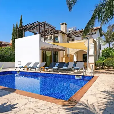 Villa Evia - Walking to Med Sea