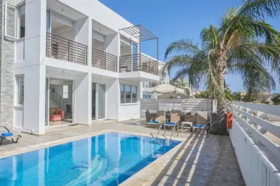 Gallery image of Protaras Pearl PE17 in Paralimni