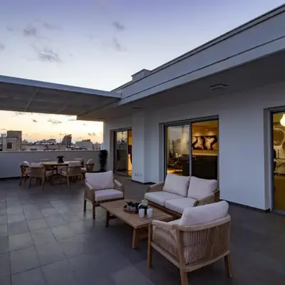 Top Floor Gem: 3BR