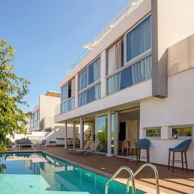 Hubstay - The Royal Palace Lux Private Pool