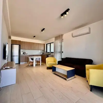 Mackenzie Seaside Apartment
