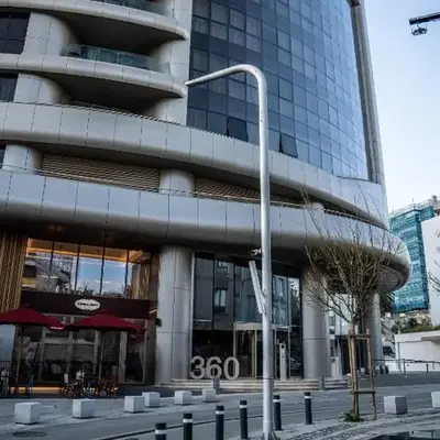 360 Luxury One Bedroom Suite