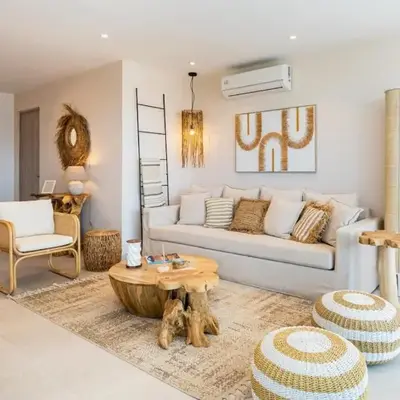Aelia - Chic 2-BR Apartment & Balcony in Larnaca