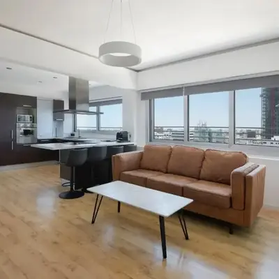 Urban Condo 10th Floor - 2 Bdr