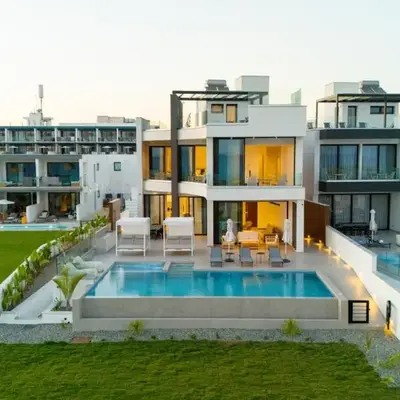Aqua Beachfront Villas - Villa 1