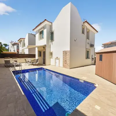 Villa Rena - 3BR Retreat near Kalamies Beach