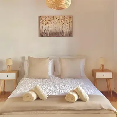 Charming 1-BR Stay Near City Centre