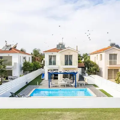 Villa Waves