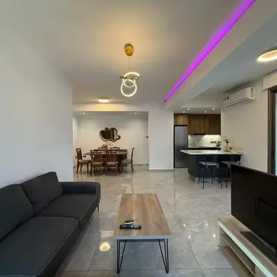 Bella's Place - Stylish 2BD With large Veranda