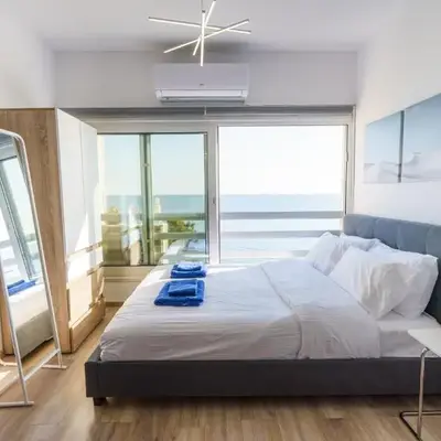 Armonia Seafront Studio