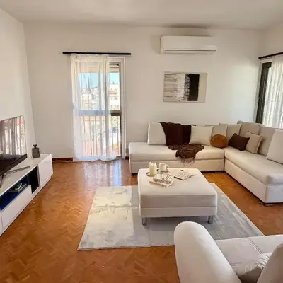 The Perfect Lefkosa Stay - Zahra & Dereboyu & Ledra
