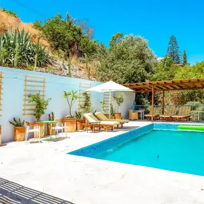 Archondia House - Holiday Apartments With Pool