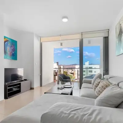 Glabur Stays - The Nicosia Elite - Exceptional Top Floor Apartment Nicosia City