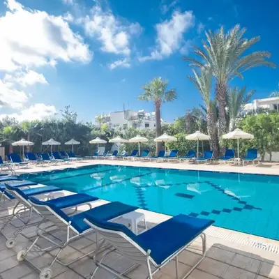 Pavlinia Hotel & Apartments