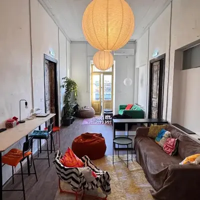 Bee Hostel