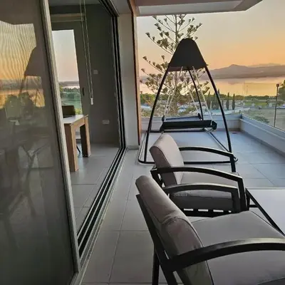 Majestic Sunset Salt Lake Views 300m from beach