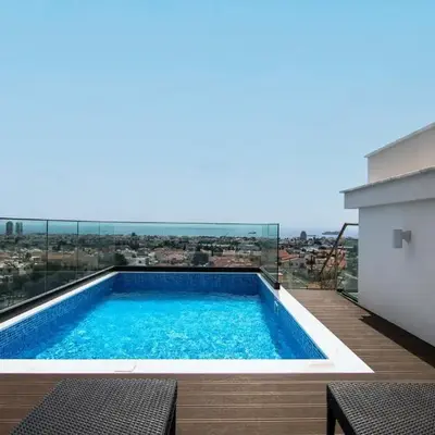 Phaedrus Living: Sea View Anna Residence 302