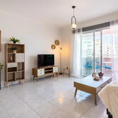 Sweet retreat 2-BR Apartment in Mackenzie