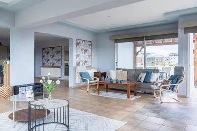 Gallery image of Melograno 2-BR Apt & Terrace in Larnaca in Larnaka