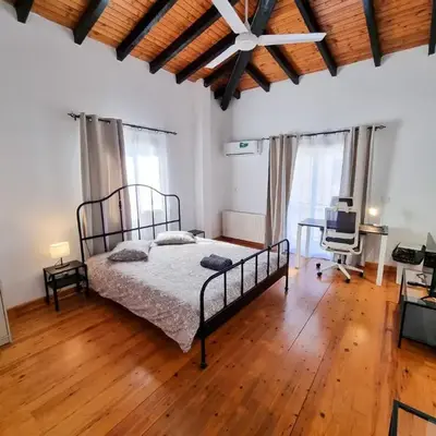 Mountains Retreat Rooms & Suites