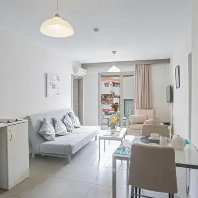 Ayia Napa Holiday Apartment So8